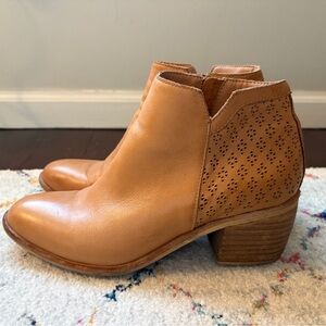 Silent D Light Brown Leather booties, 37